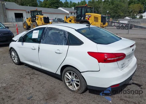 2016 Ford Focus Se z USA, uszkodzony, nr VIN 1FADP3F2XGL217979